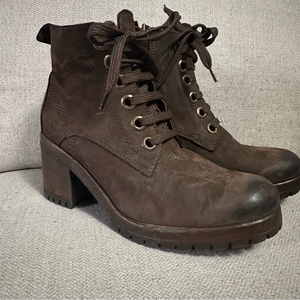 Bueno Felix Dark Brown Lace-Up Heeled Combat Boots Zipper Euc